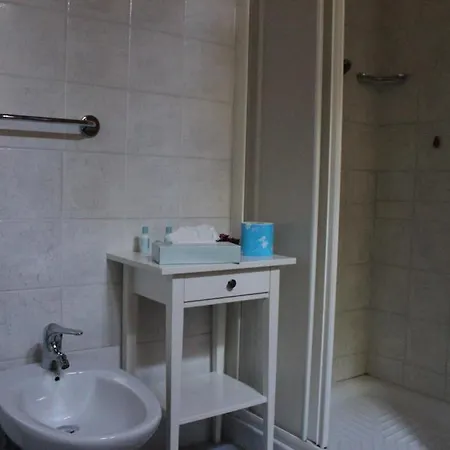 Agriturismo La Valle Del Vento Urbino * Урбино